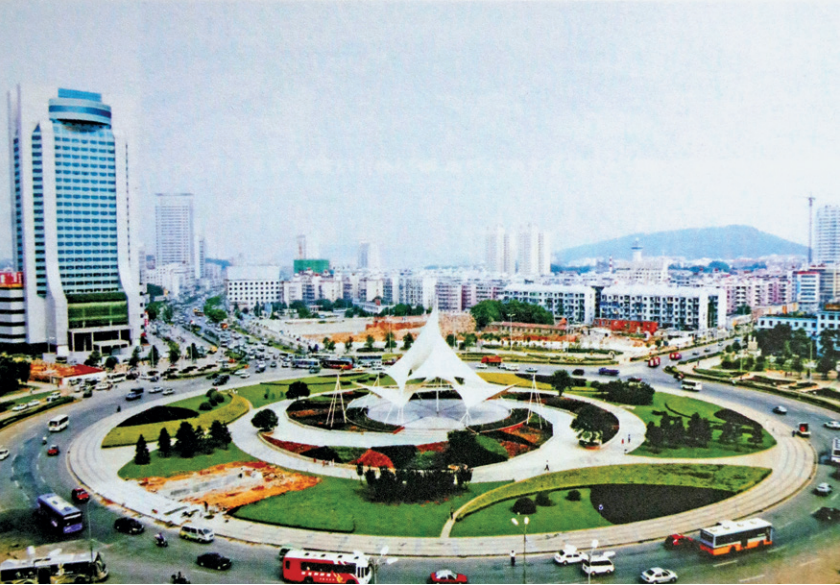 ��2005�꣬�人�й����ȫ�潨��